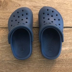 Croc toddler shoes size 6
